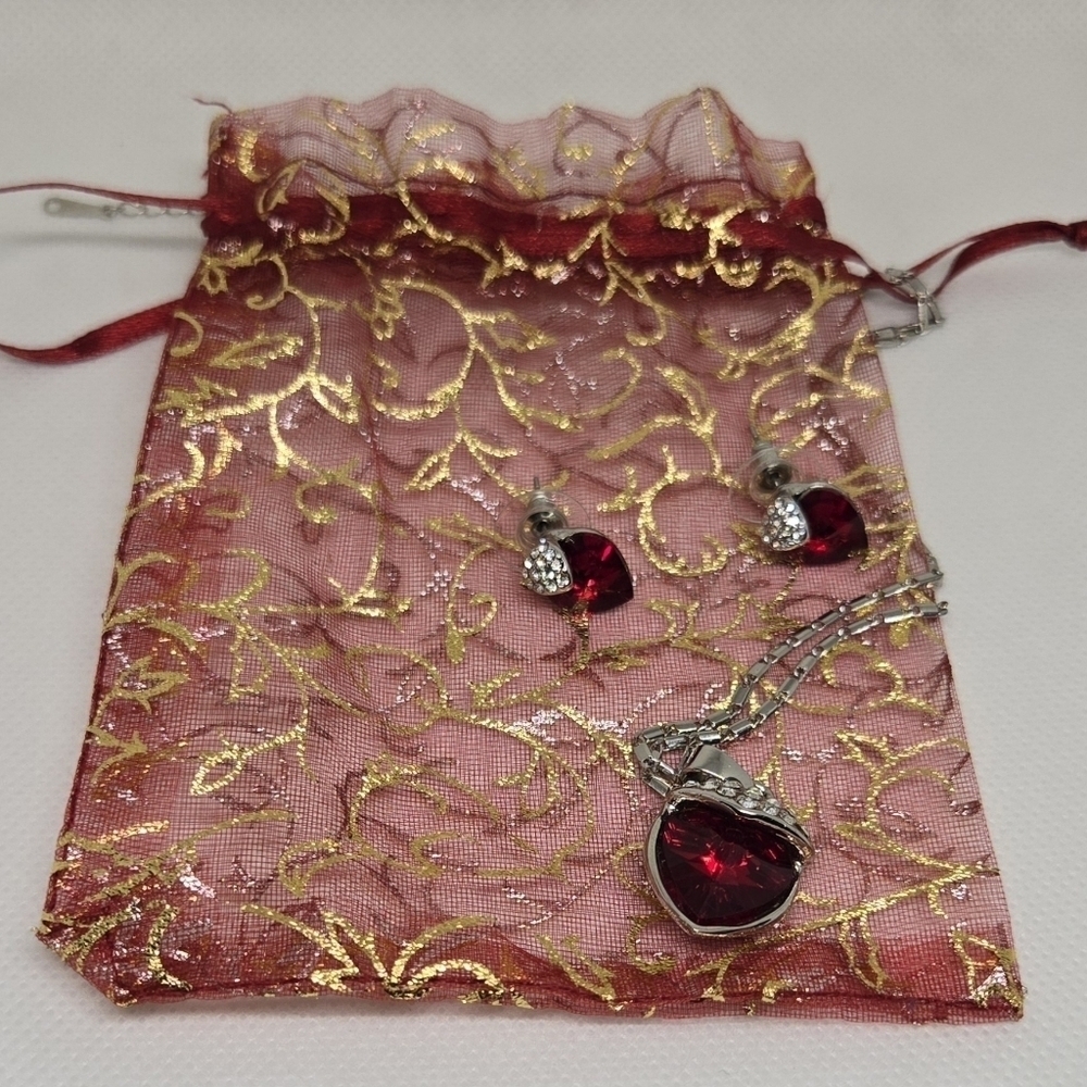 18KGP Red Heart Crystal Necklace & Earring Set – Swarovski Elements - Picture 9 of 9